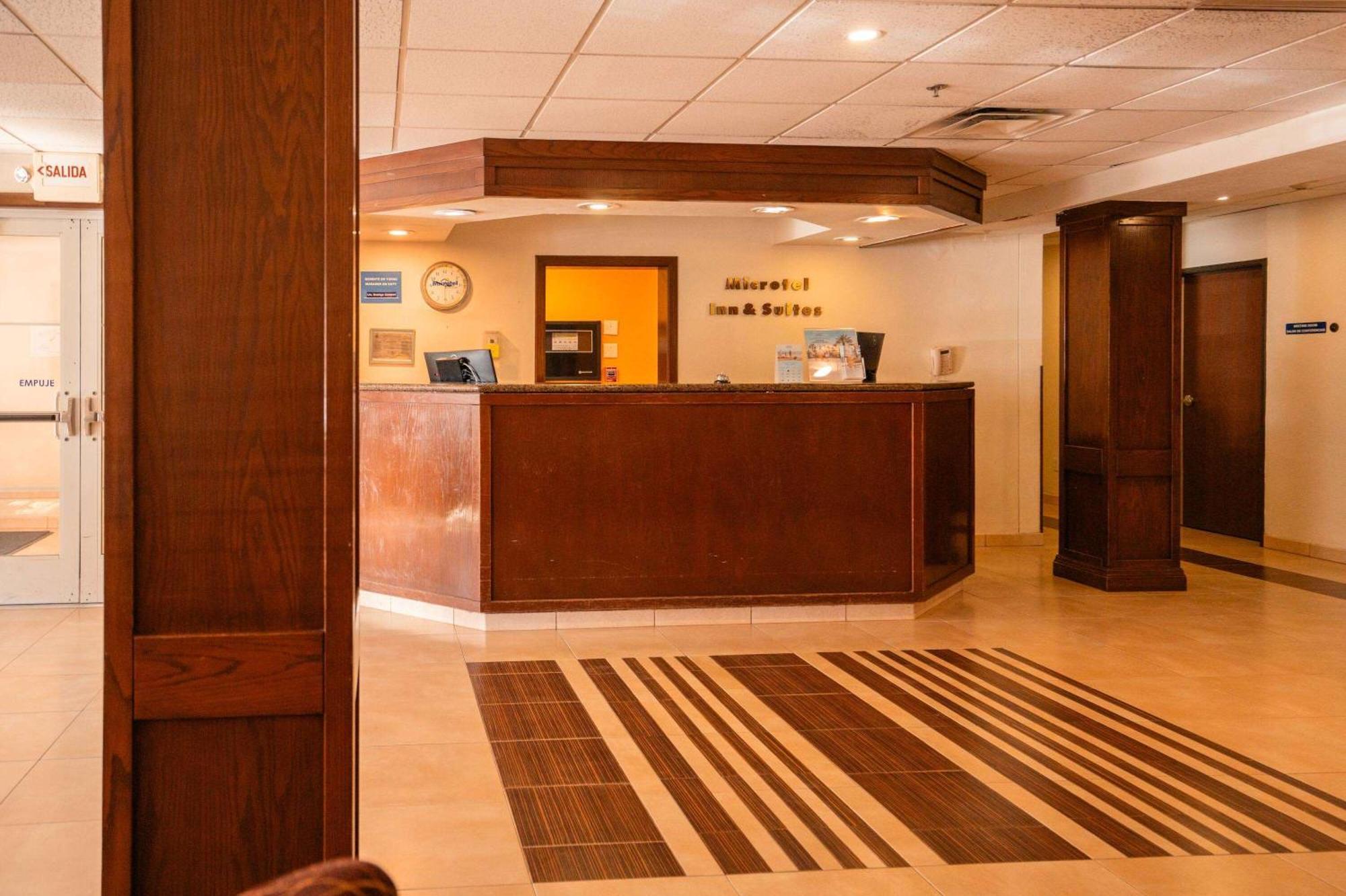 Microtel And By Wyndham Ciudad Juarez, Us Consulate Hotel 4*